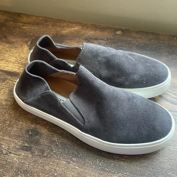 Steve Madden Fayna Gray Suede Slip On Shoes size 7 - Image 2