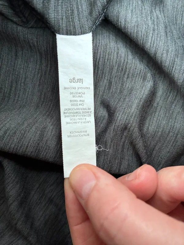 Vuori Short Sleeve Scoop Neck Pocket Tee - Classic Style - L - Heather Charcoal - Image 8