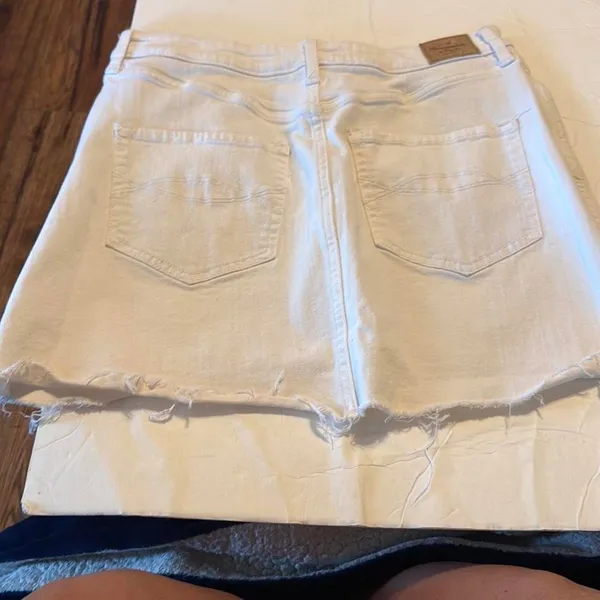 Abercrombie and Fitch‎ White denim Skirt Women's Size 8 - Image 3