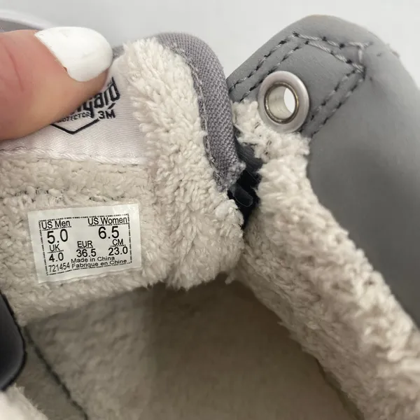 Vans Grey SK8-Hi Rabbit Frost Skate Shoes New with tags Mismatched - Image 13