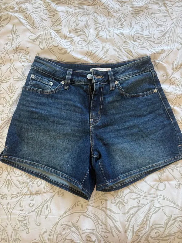 Levis A-Line Women’s Shorts - Image 2