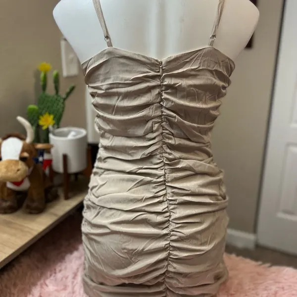 Nude dress Tan - Image 3
