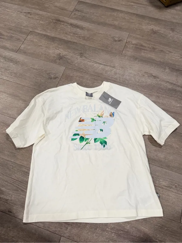 New Balance Cream Graphic Tee with Green Botanical Detail - Image 3