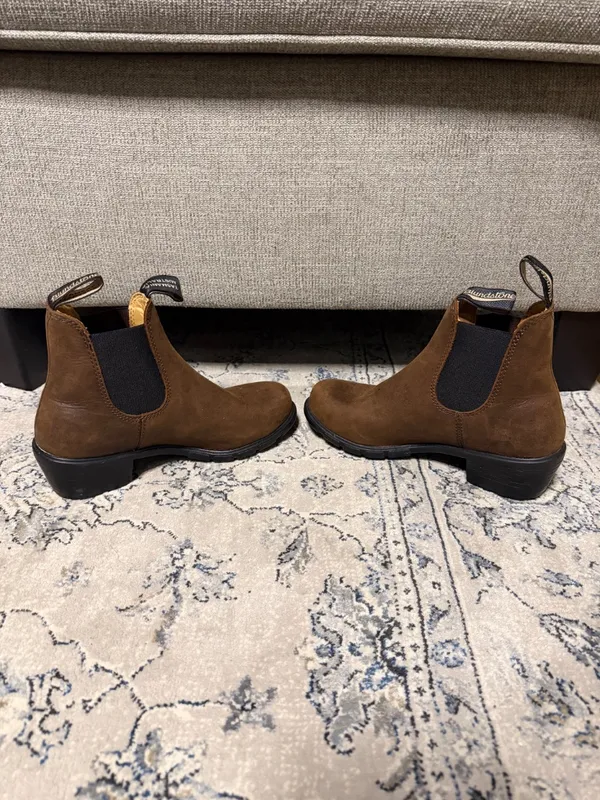 Blundstone 1673 Heeled Chelsea Boots - Image 9