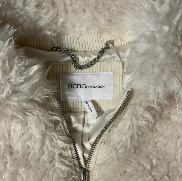Zip Front Faux Fur Jacket in Cream - Image 8