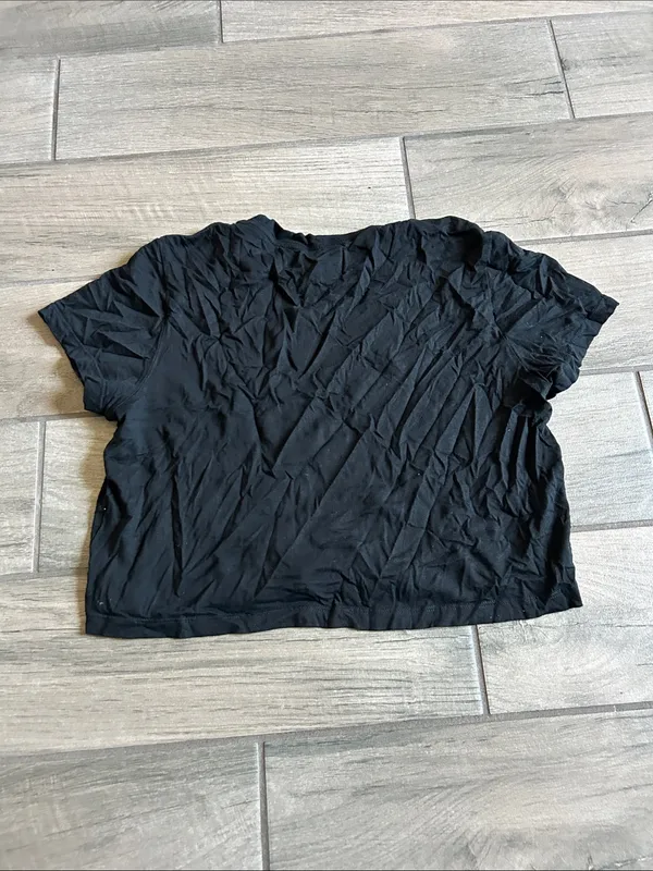 Goodlife Black Women's Cropped Tee - Image 3