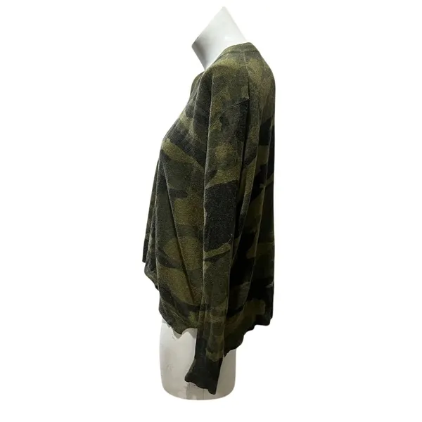 VICI Women's Camouflage Knit Long Sleeve Top Size L Green Casual - Image 3
