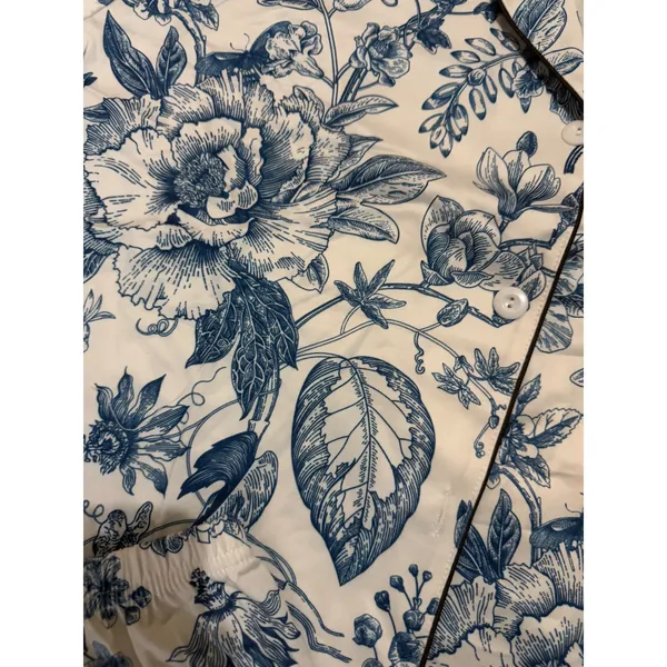 NIB- Blue White Floral Pajama Set Short Sleeve Button Down Shorts XXL - Image 3