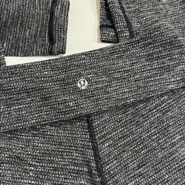 lululemon athletica Gray Leggings EUC - Image 2