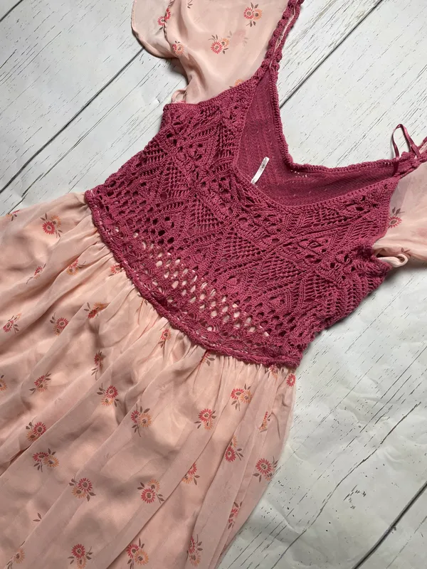 Free People NWOT Dress Size Medium Crochet - Image 2