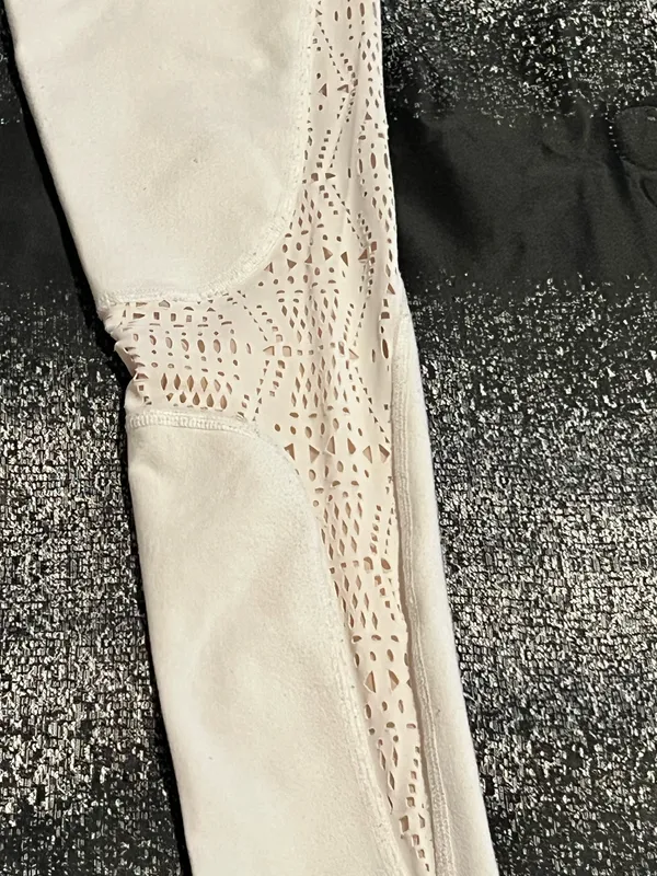 Womens XS Alo Yoga West Coast Laser Cut High Waisted Leggings- White - Image 5