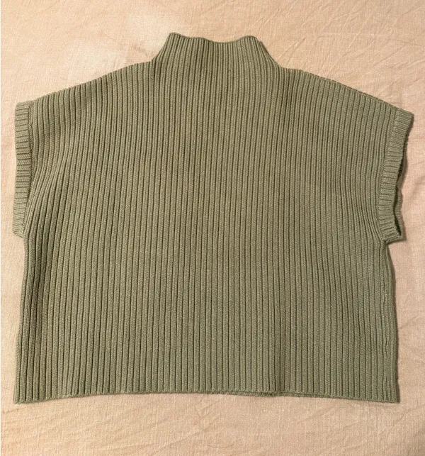 Boutique Olive Green Ribbed Mock-Neck Sweater Vest with Front Pocket - Image 4
