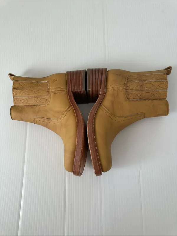 Frye Campus Chelsea Boot Banana, 6.5 - Image 6
