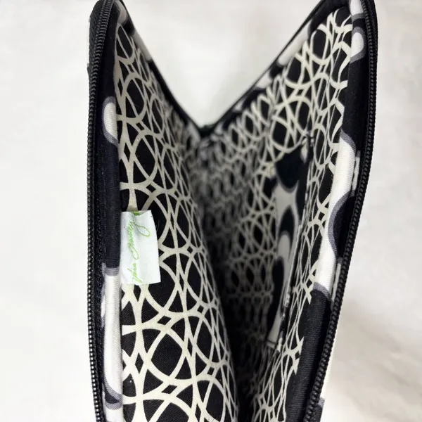 Vera Bradley Night & Day Black and White Floral‎ Quilted Tablet Sleeve - Image 4