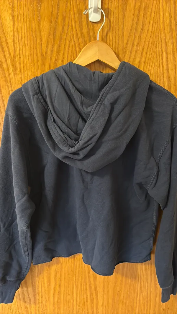 Abercrombie Sweatshirt - Image 4