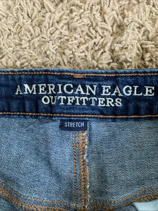 American Eagle vintage hi-rise Festival size 8 cutoff blue denim jean shorts - Image 2