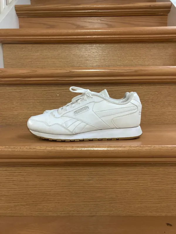 Reebok Classic White 90s Style Casual Shoes with Tan Bottoms - Image 3
