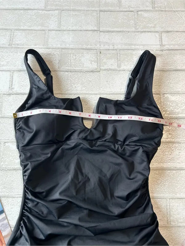 Cupshe Black V-Notch One-Piece Swimsuit Beach or Pool Size Large - Image 4