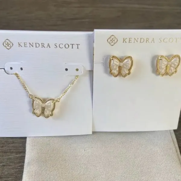 Kendra Scott Haley Bow Gold Pendant Earrings and Necklace - Image 4