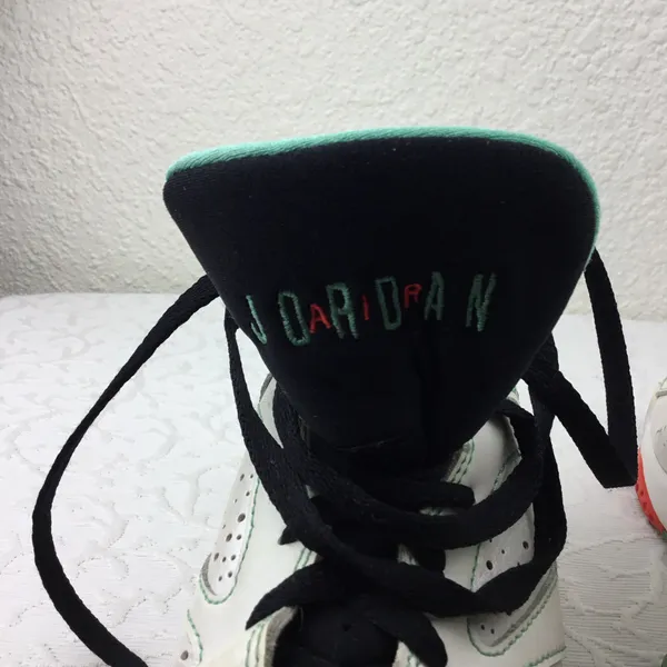 Nike Air Jordan Size 6 Youth Retro Basketball 705417-138 White Verde Sneakers. - Image 10