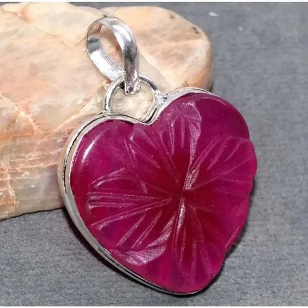 Carved Ruby Heart Clover Pendant 925 Silver Overlay Red - Image 4