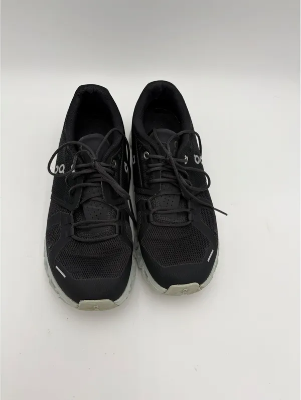 On Cloud Woman’s 7.5 Running Shoes - Excellent Condition-Running Or Casual - Image 4