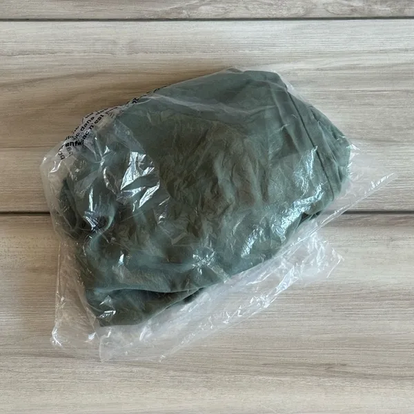 Loft Cutout Ruffle Neck Shell Green Large NWT IN PACKAGE - Image 5