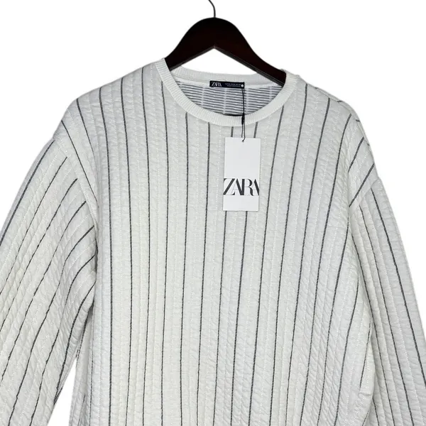 NWT Zara Boxy Oversized Striped Soft Quilted Long Sleeve Sweater M White Black - Image 2