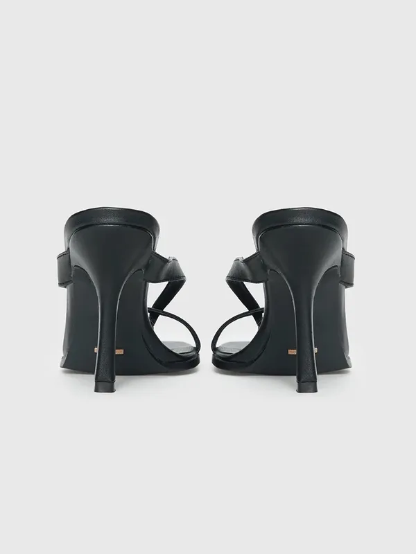 Billini Samba Heels Black Size 6 - Image 6