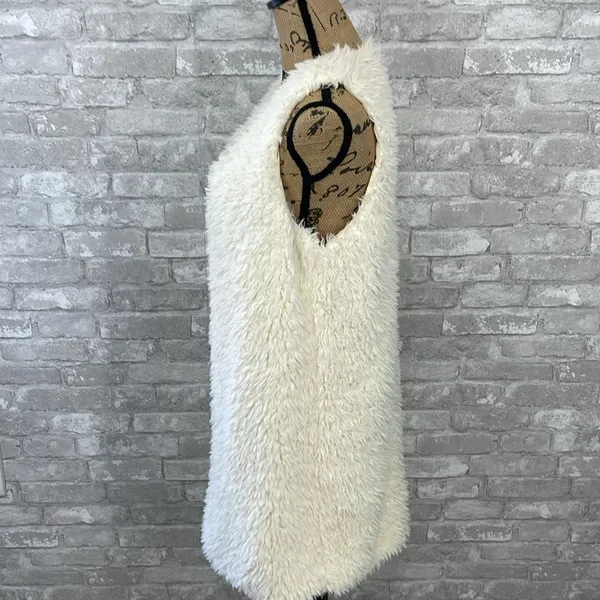 Maurices Cream Faux Fur Open Vest - Image 2