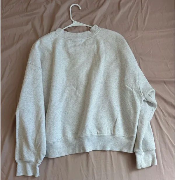 Wild Fable Cropped Sweater Grey V-Neck - Image 2