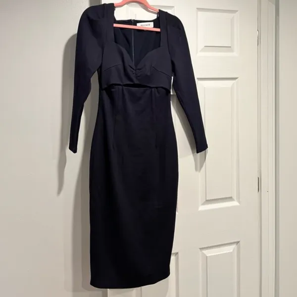 Elliatt Scarlette Navy Blue Cutout Midi‎ Dress Size M - Image 5