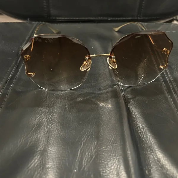 Elegant Brown Sunglasses - Image 11