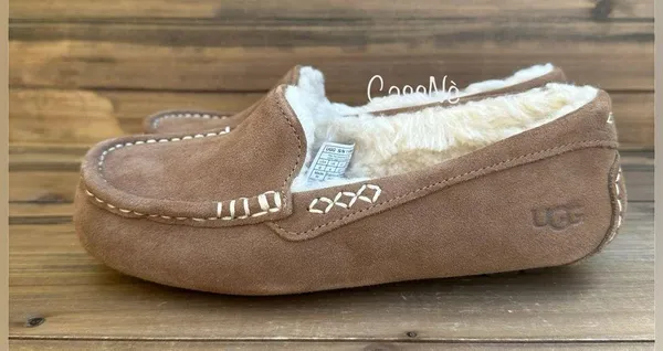 UGG Women’s Ansley Slipper Sz 6 - Image 3
