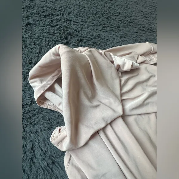 Lt pink Nasty Gal bodysuit, foam shoulders and drapey neck-excellent condition - Image 3