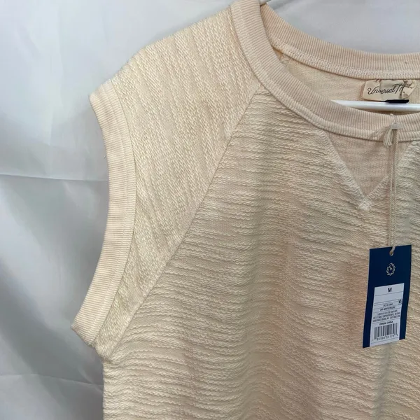 NEW Universal Thread women's cream sleeveless thick knit textured vest top M‎ - Image 2