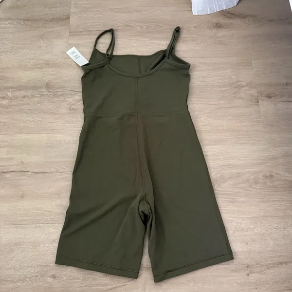 Aritzia Wilfred Free DIVINITY 5" ROMPER in Green - Image 5