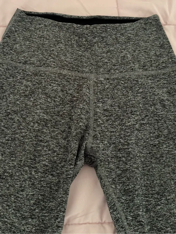 Beyond Yoga Heathered grey space dye leggings, size S Made in USA athletic gym - Image 13