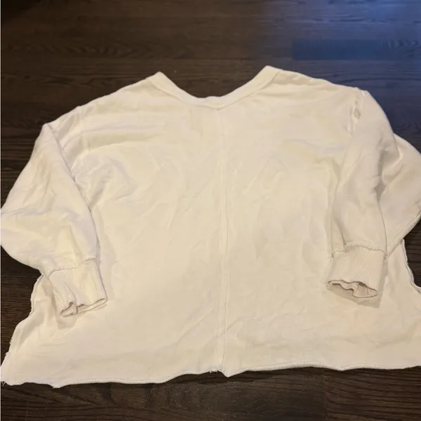 Aerie v- neck oversized White Sweatshirt - Image 4