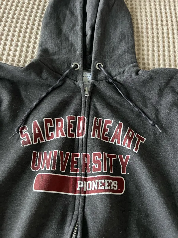 Champion Sacred Heart University grey zip up hoodie Size S #college - Image 4