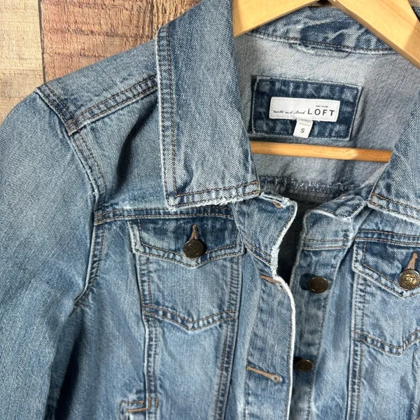 Ann Taylor LOFT Blue 100% Cotton Denim Trucker Jacket Classic Small Jean - Image 5