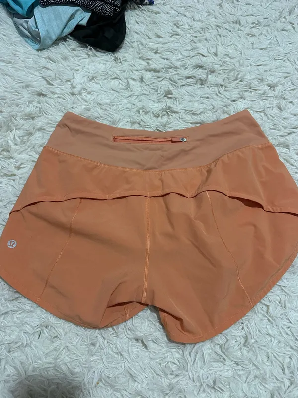 Lululemon Shorts Speed Up 4" - Image 2