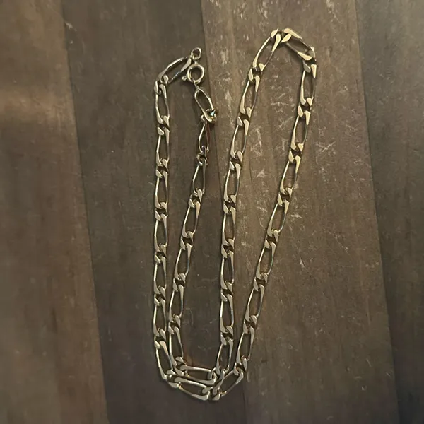 Vintage gold tone figaro chain necklace - Image 3