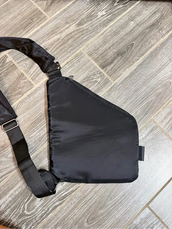 Black Slim Travel Anti-theft Crossbody Sling money and valuables Bag NWOT - Image 2