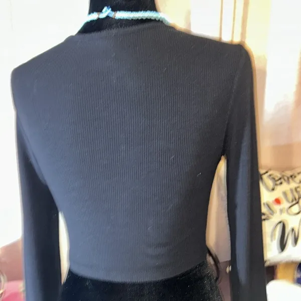 Publix Size M Long Sleeve Black Ribbed Crop Top - Image 12