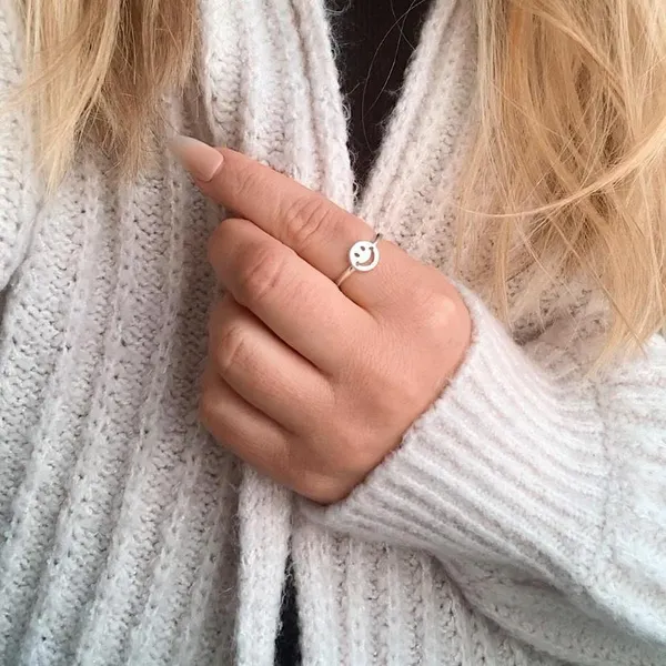 Boutique Sterling Silver Smiley Face Ring - Image 4