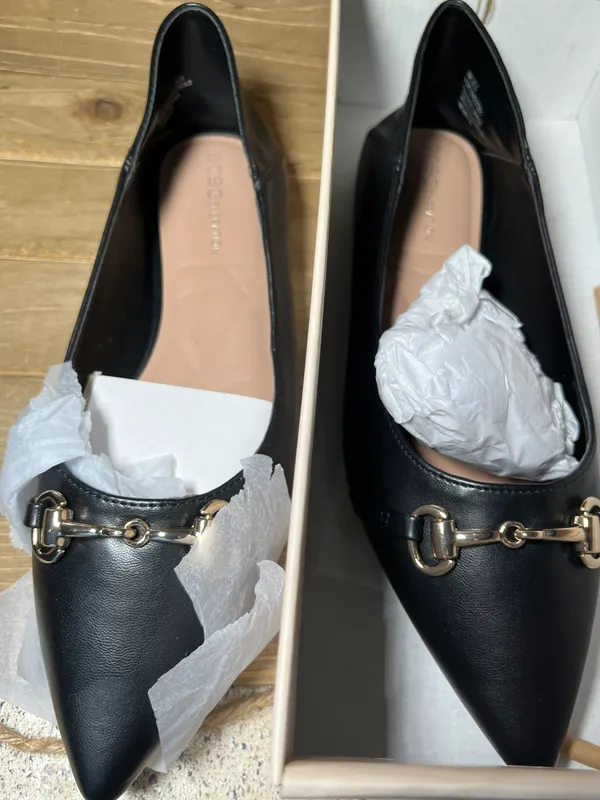 BCBGeneration New in Box Women's Black Kori Pointed Toe Bit Flats black size 8 - Image 2
