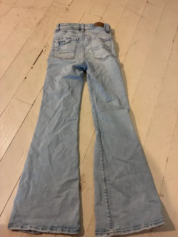 American Eagle Super High-Rise Light-Wash Flare Jeans - Image 6