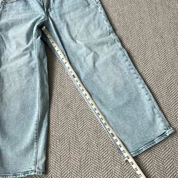 Old Navy Light Wash Denim Jeans - Image 5