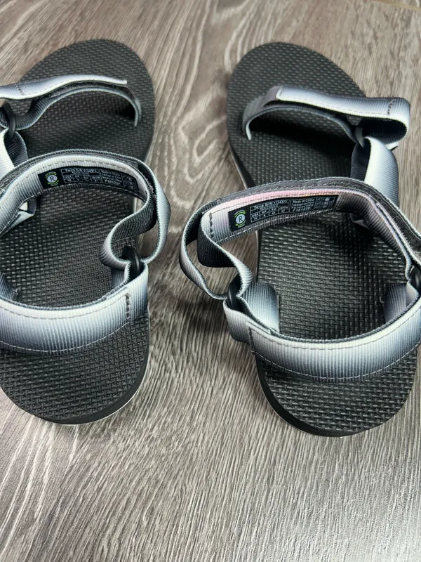 Teva Original Universal Sandals Women’s Sz 10 - Image 4